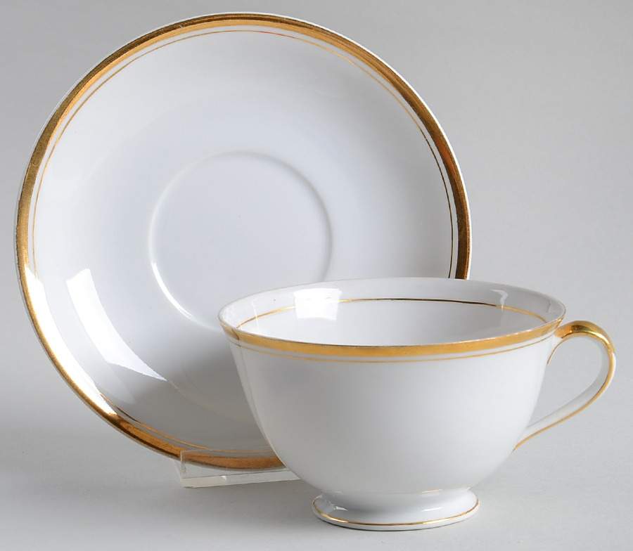 AIT2 Footed Cup & Saucer Set by Aito Japan-1