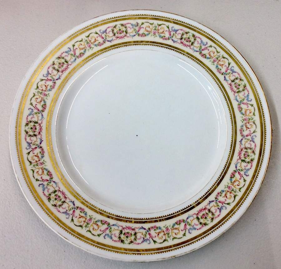 AHR562 Dinner Plate by Charles Ahrenfeldt-1