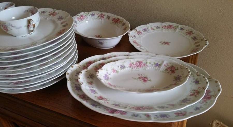 AHR563 14" Oval Serving Platter by Charles Ahrenfeldt-1