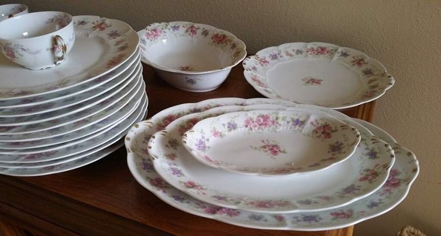 AHR563 Handled Cake Plate by Charles Ahrenfeldt-1
