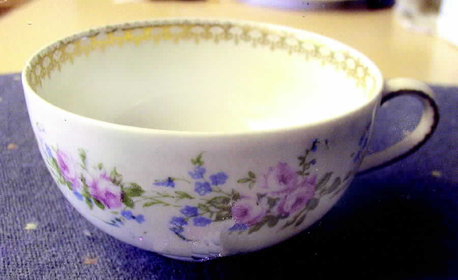 AHR564 Flat Cup by Charles Ahrenfeldt-1