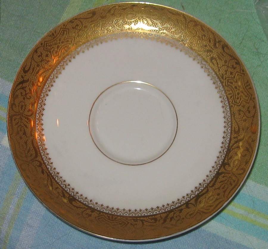AHR565 Saucer by Charles Ahrenfeldt-1