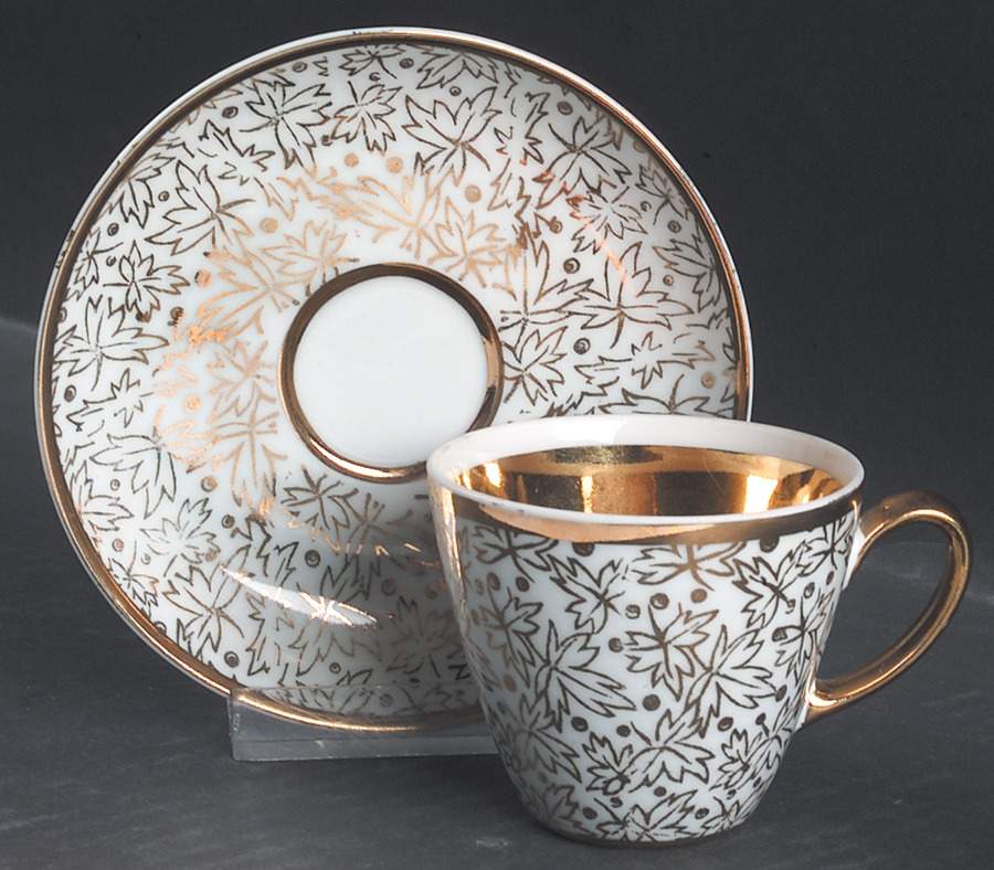 ALT371 Flat Demitasse Cup & Saucer Set by Altrohlau-1