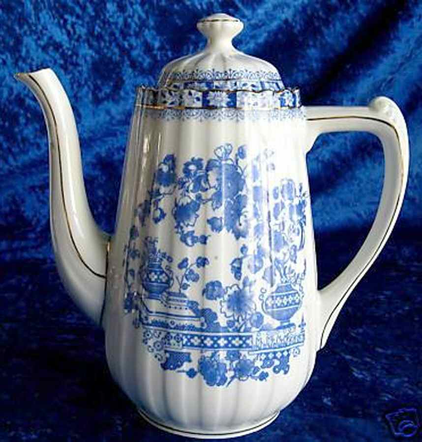 China Blau Teapot & Lid by Askania-1