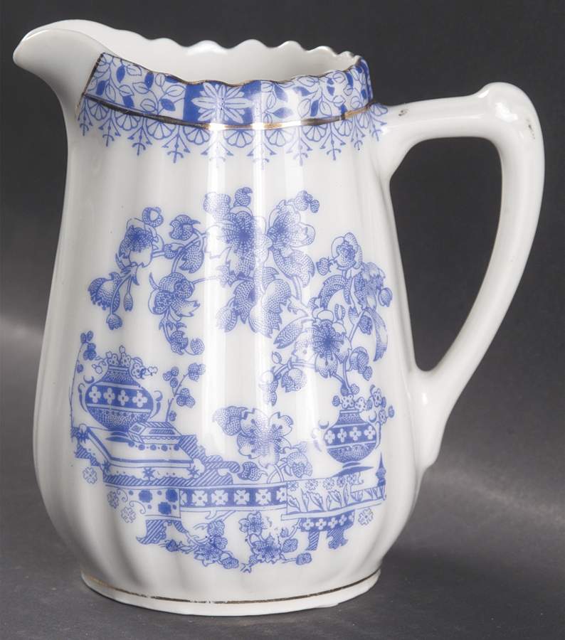 China Blau Creamer by Askania-1