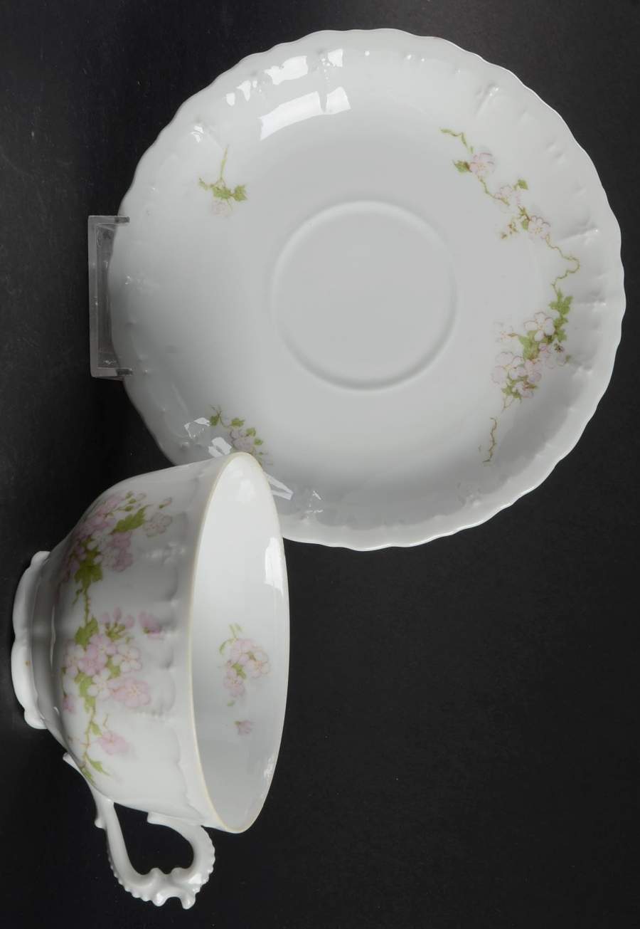 ALT384 Oversized Cup & Saucer Set by Altrohlau-1