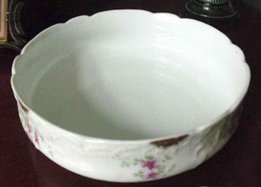 AHR603 9" Round Vegetable Bowl by Charles Ahrenfeldt-1