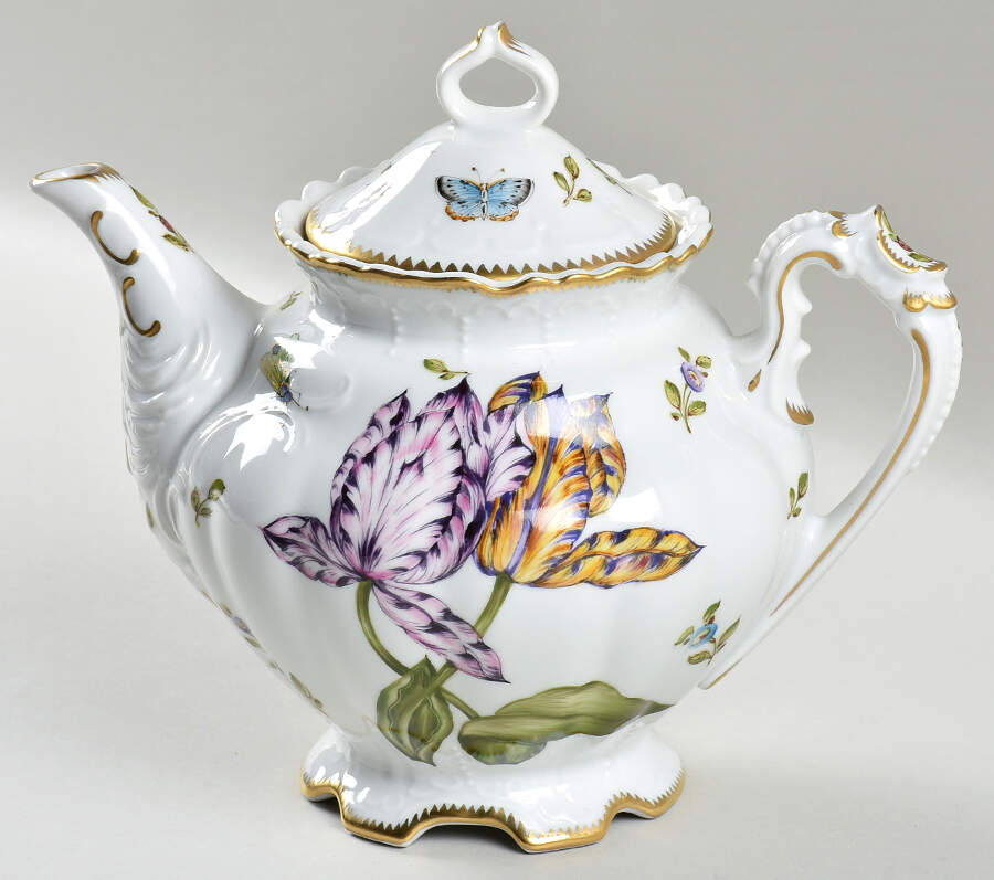 Old Master Tulips Teapot & Lid by Anna Weatherley-1