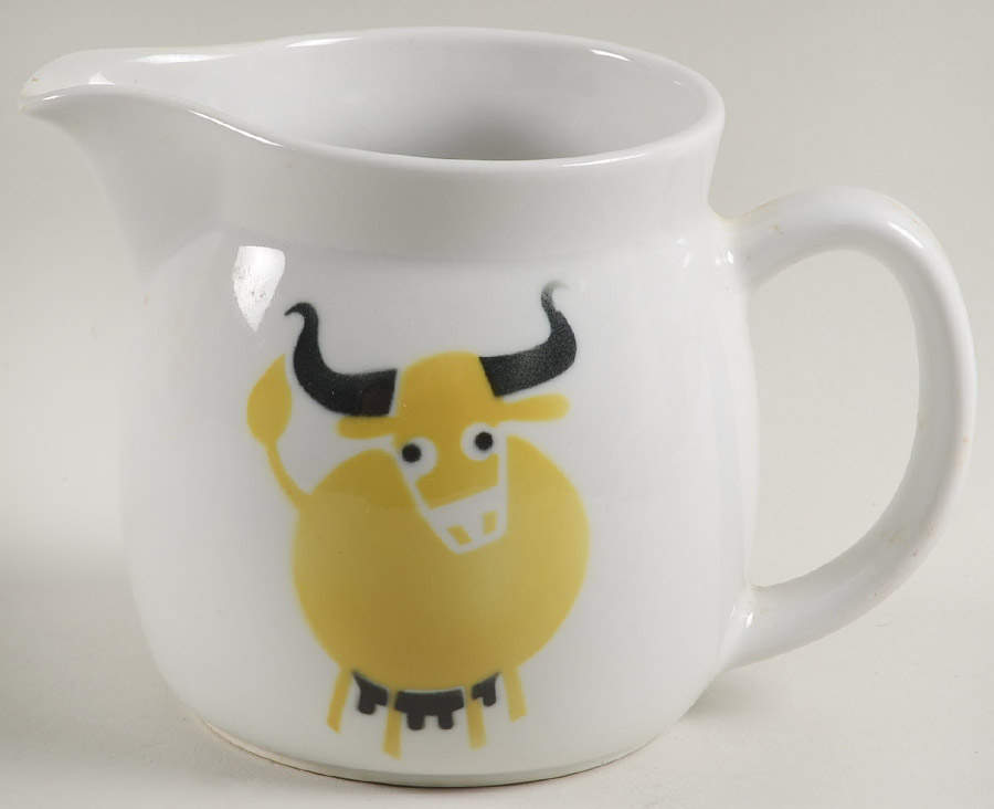 ARA100 20 Oz Pitcher by Arabia of Finland-1
