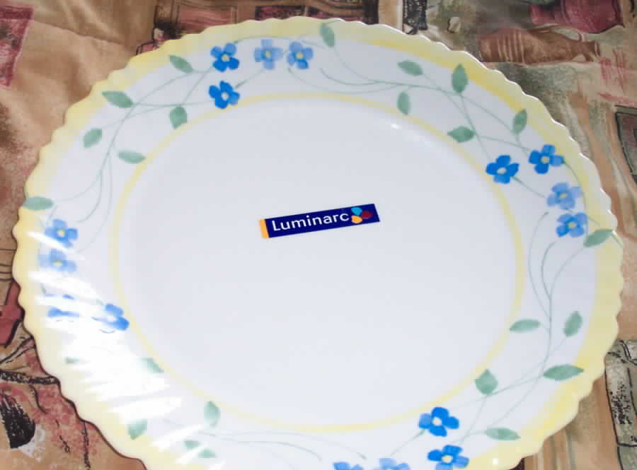 Feston Pensea (Pansies) Dinner Plate by Arcopal-1