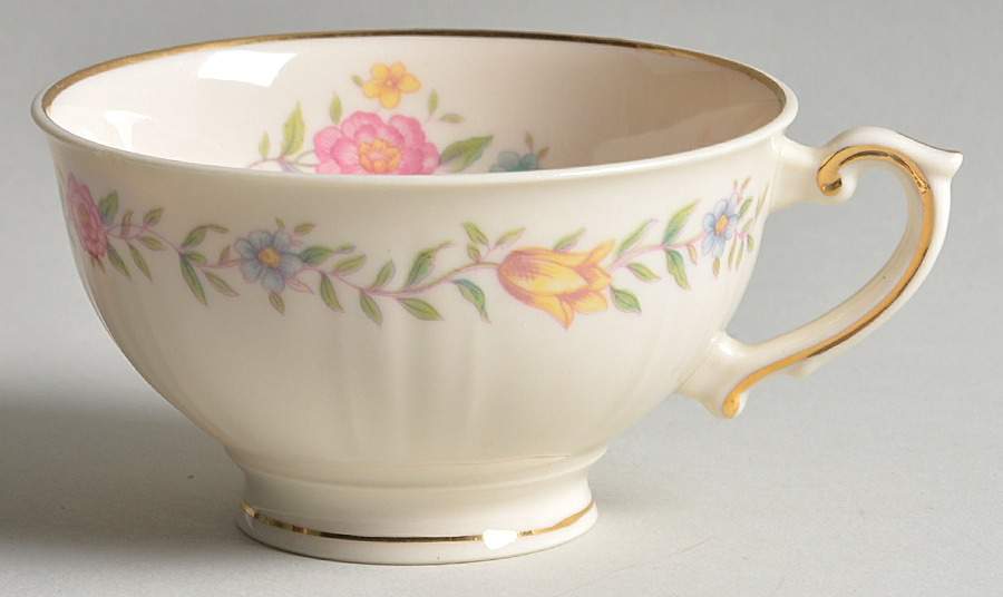 ABE38 Footed Cup by Aberdeen-1