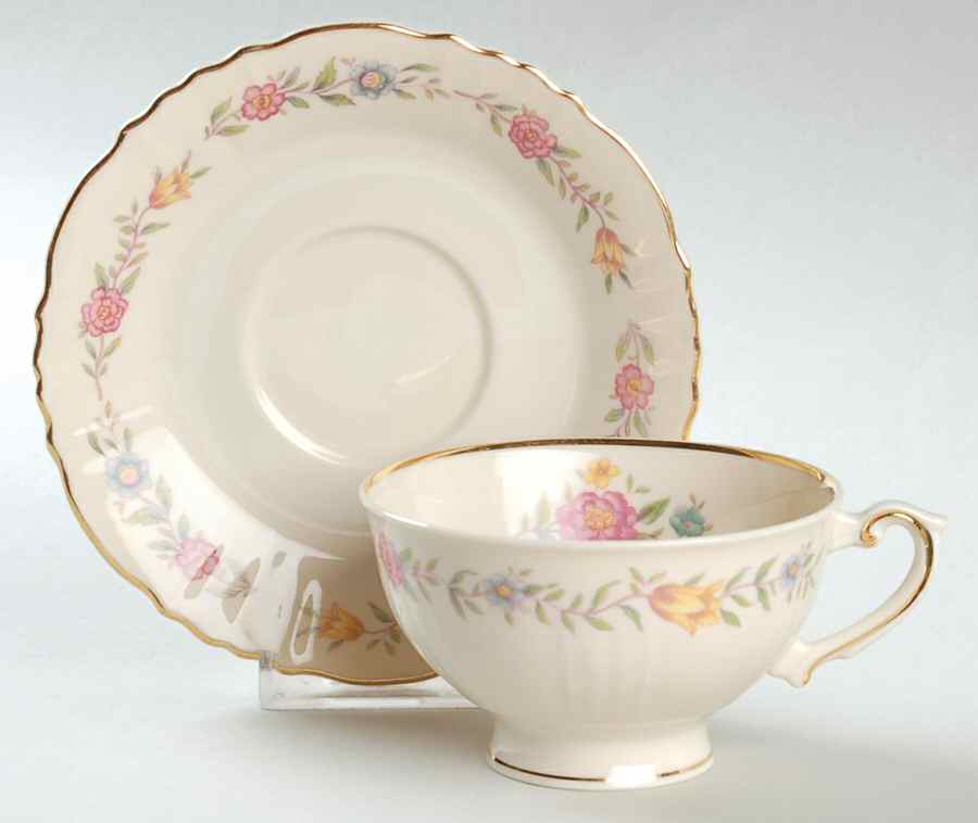 ABE38 Footed Cup & Saucer Set by Aberdeen-1