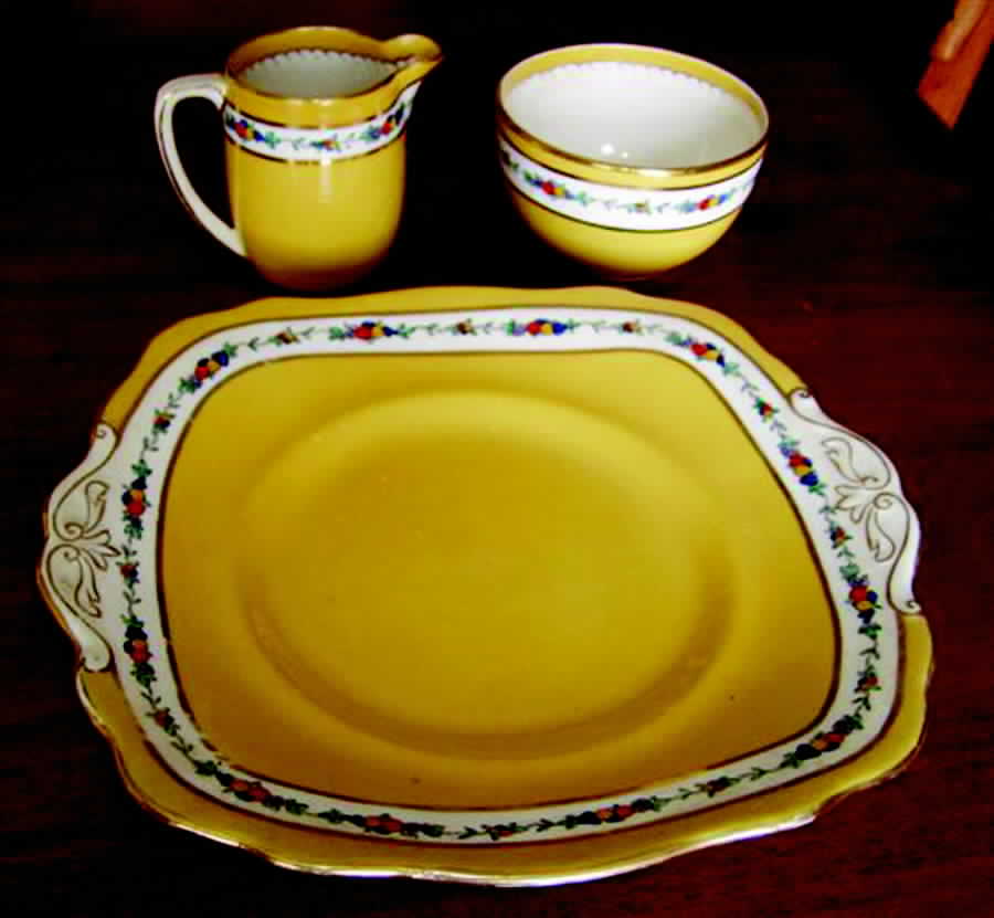 Harvest Handled Cake Plate by Allerton's-1