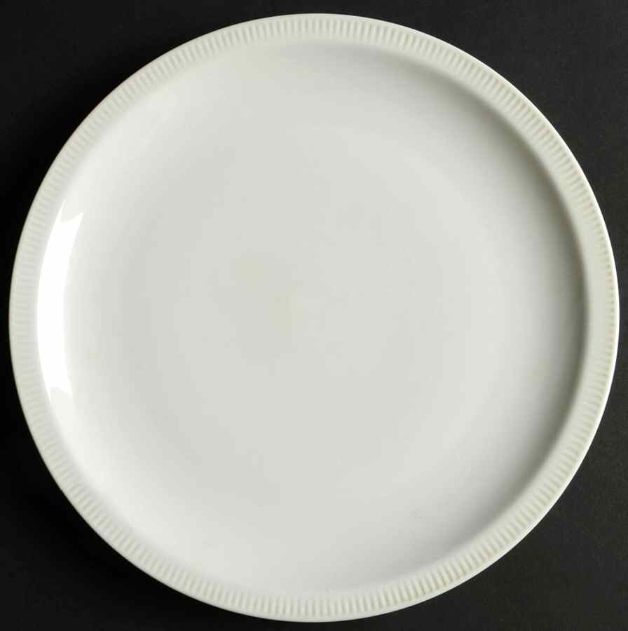 Linear Dinner Plate by Astor Place-1