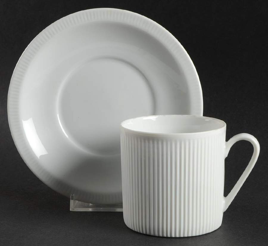 Linear Flat Cup & Saucer Set by Astor Place-1