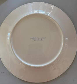 Ribbons N Bows Dinner Plate by Alabaster Ceramics-1