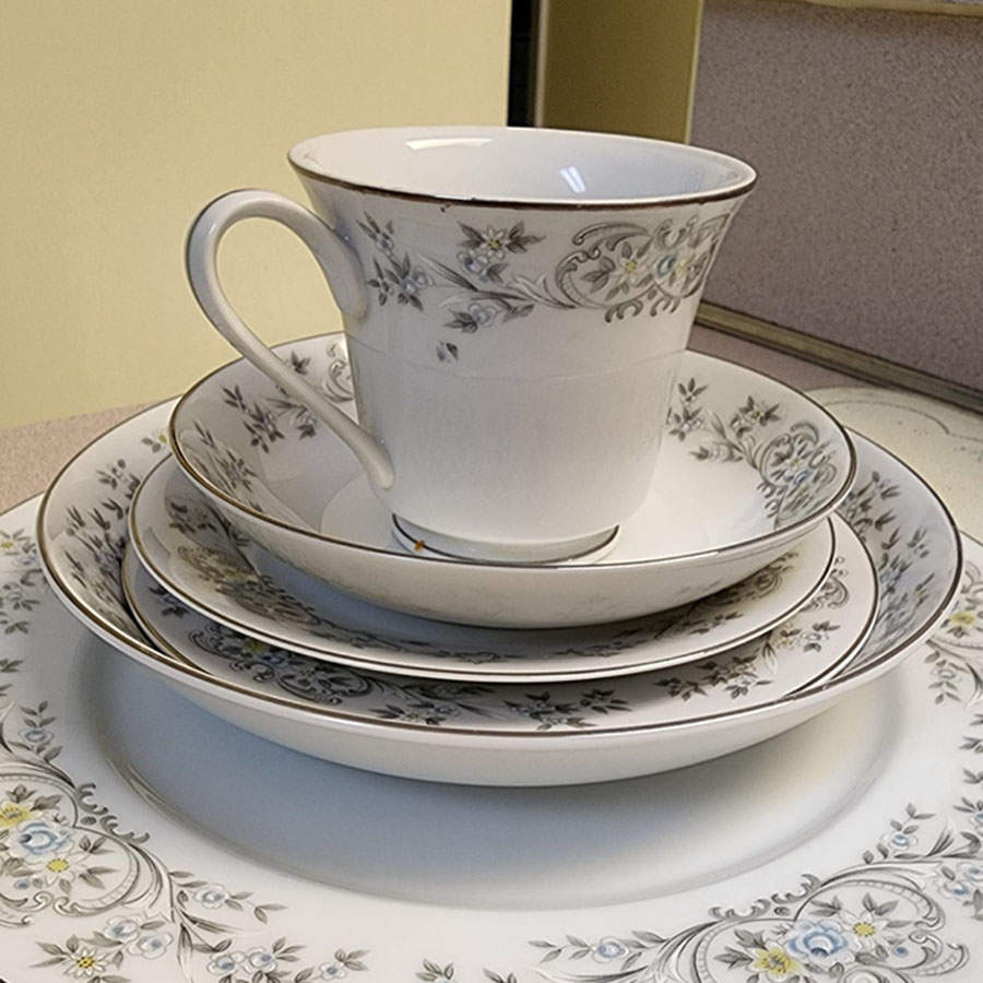 Concorde Footed Cup & Saucer Set by Arlen-1