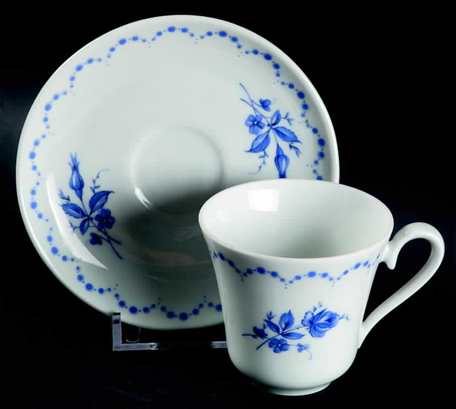 1840 Flat Demitasse Cup & Saucer Set by Kaiser-1