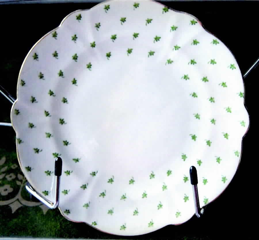 Ivy Leaf Dinner Plate by Allerton's-1