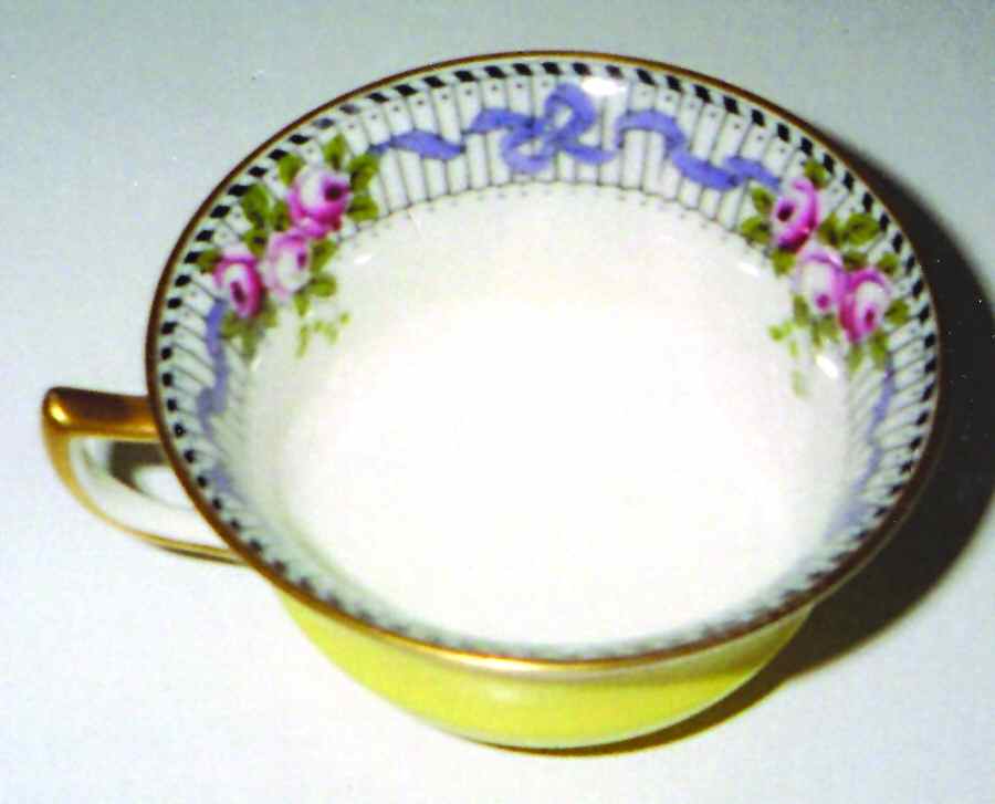 3107 Footed Cup by John  Aynsley & Sons-1