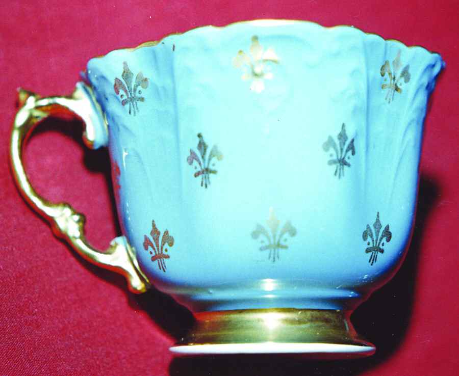 AYN143 Footed Cup by John  Aynsley & Sons-1