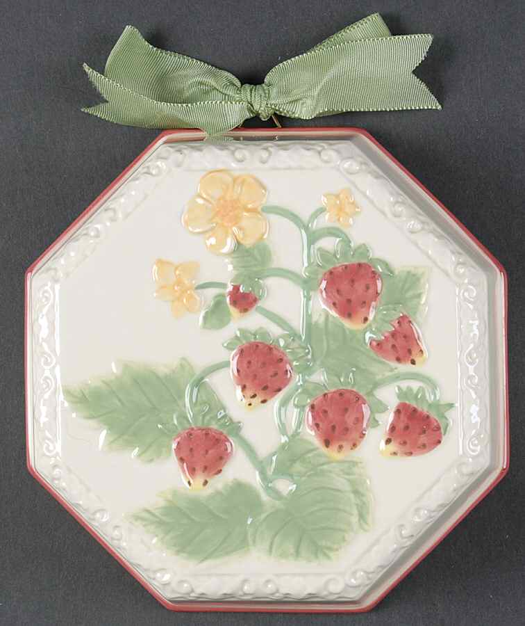 Sweet Country Harvest Decorative Mold by Avon-1