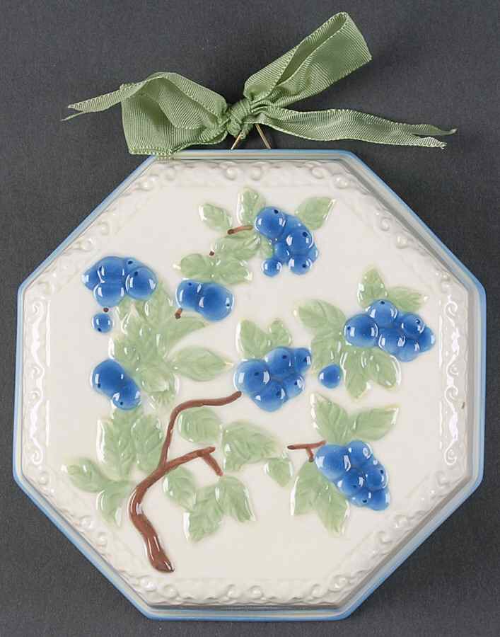 Sweet Country Harvest Decorative Mold by Avon-1