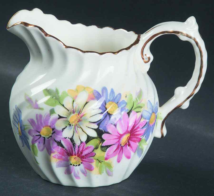 C1384 Mini Creamer by John  Aynsley & Sons-1
