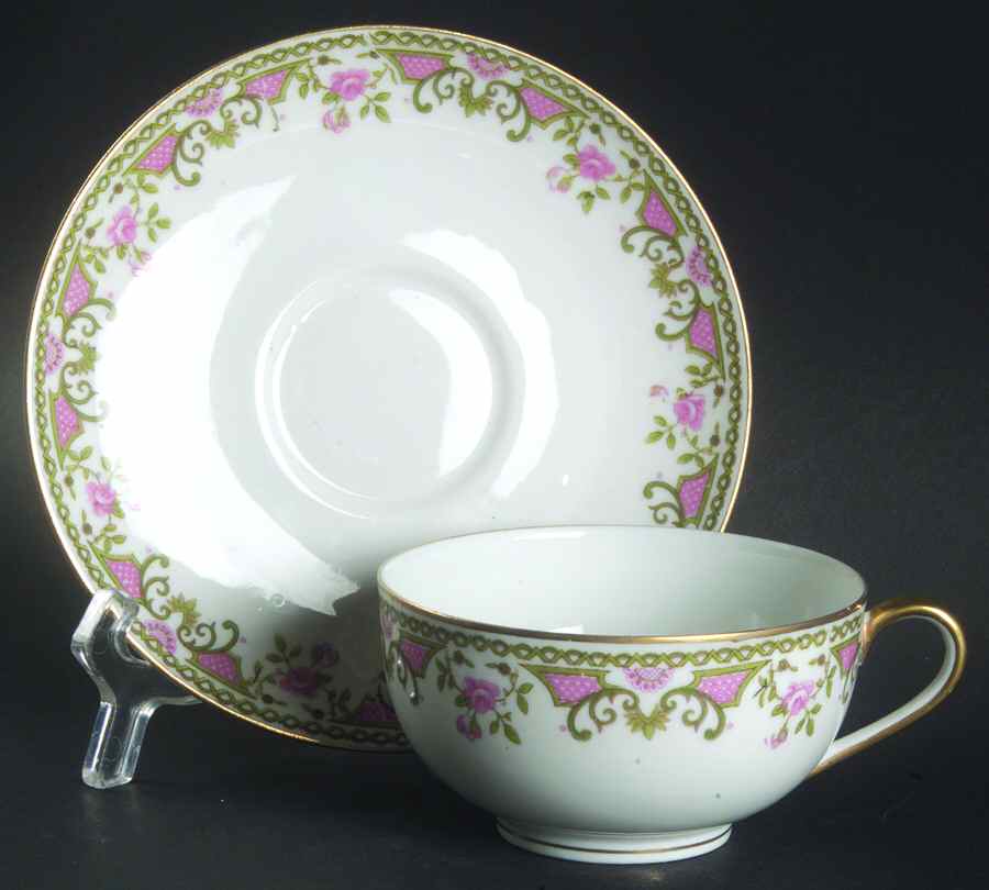 AHR676 Flat Cup & Saucer Set by Charles Ahrenfeldt-1