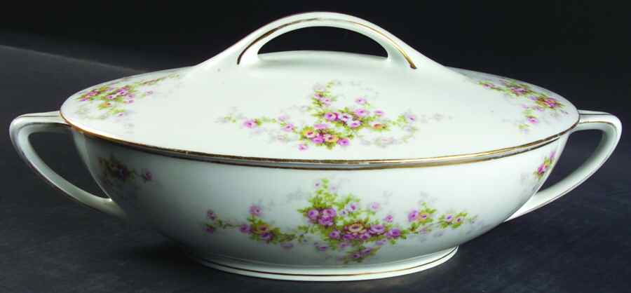 D139 Oval Covered Vegetable by Altrohlau-1
