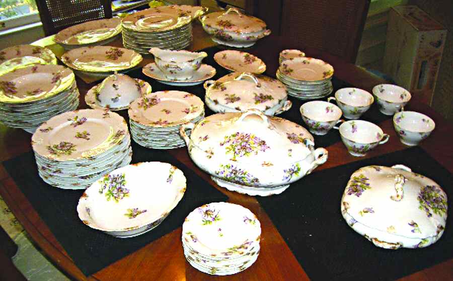 AHR681 Tureen &  Lid by Charles Ahrenfeldt-1