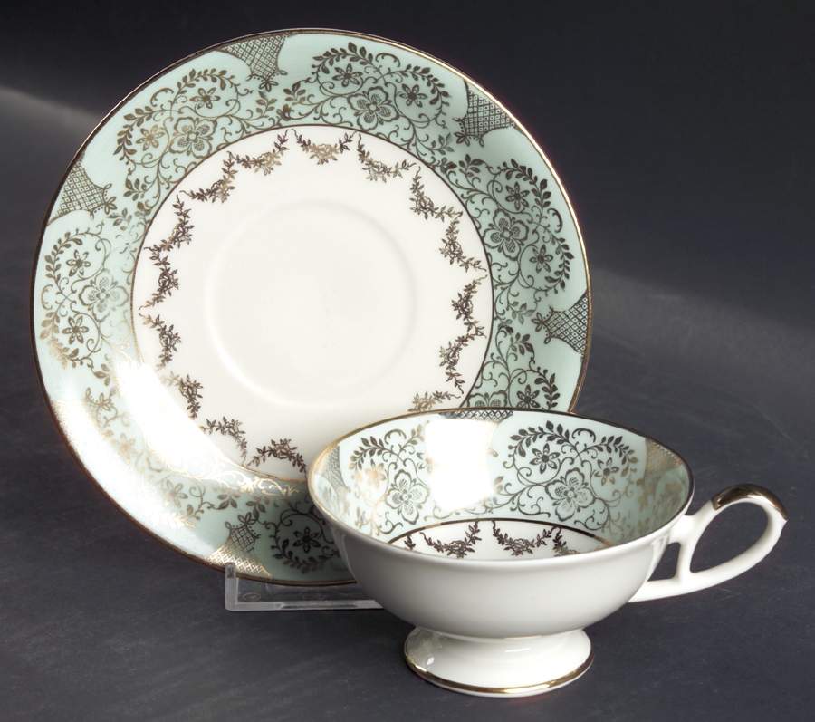 817 Footed Cup & Saucer Set by Alka-1