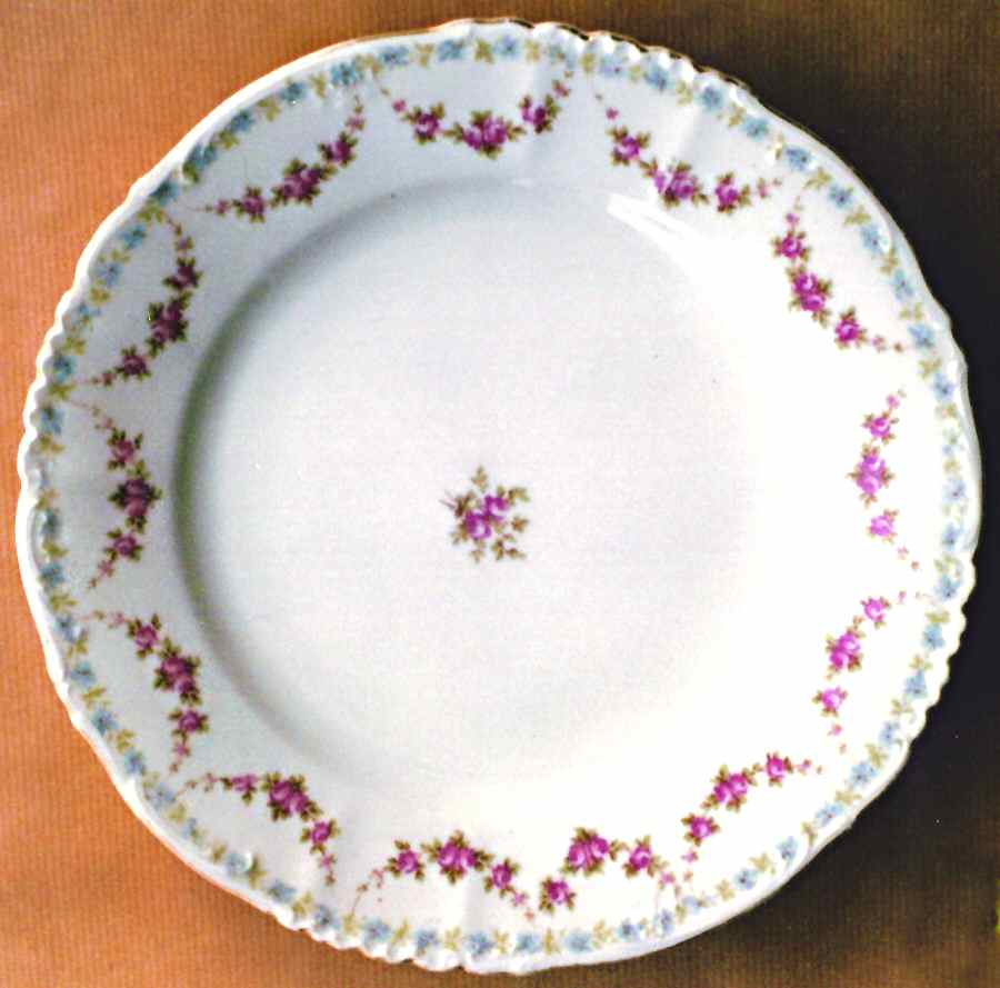 ALT465 Dinner Plate by Altrohlau-1