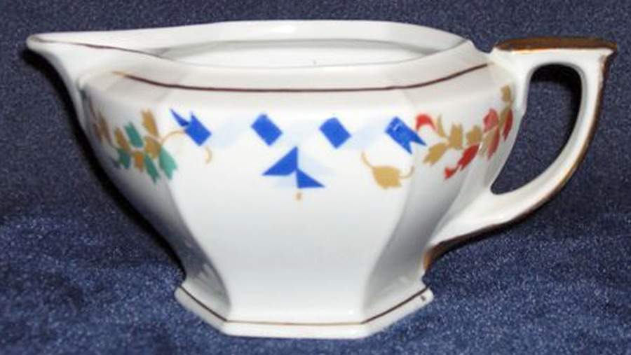 ALT473 Gravy Boat by Altrohlau-1