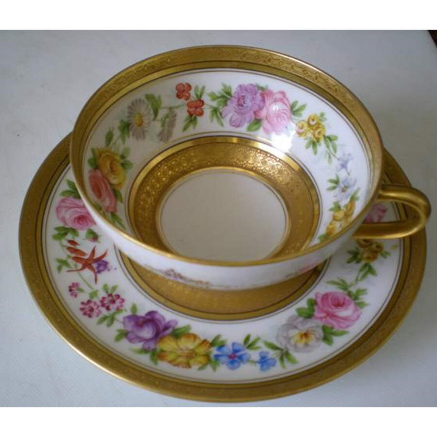 AHR706 Footed Cup & Saucer Set by Charles Ahrenfeldt-1