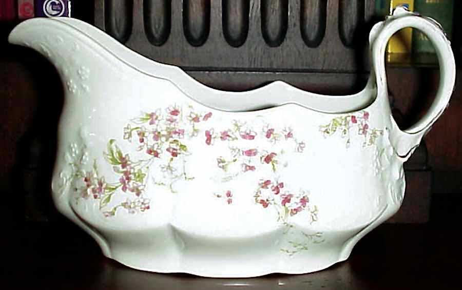 AUS364 Gravy Boat by Austria-1