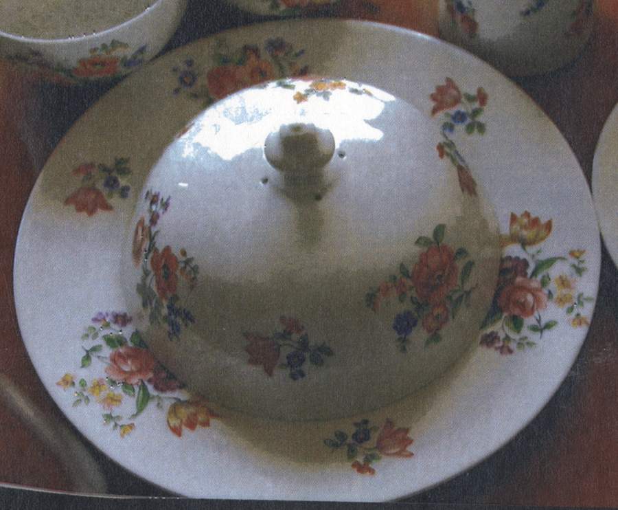 B4051 Muffin Dish & Lid by John  Aynsley & Sons-1