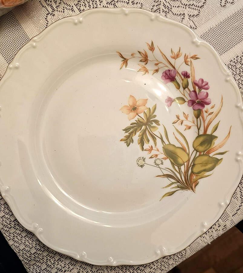 ALT480 Dinner Plate by Altrohlau-1