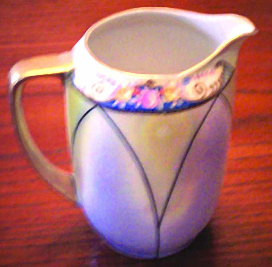 ALZ6 Creamer by A Laufer (Czech)-1