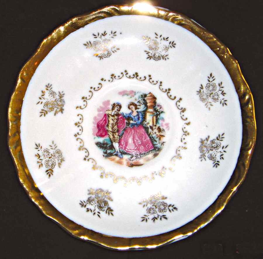 3986 Saucer by Arnart-1