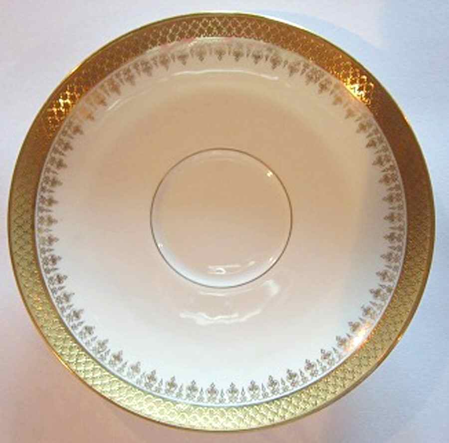 AHR741 Saucer by Charles Ahrenfeldt-1