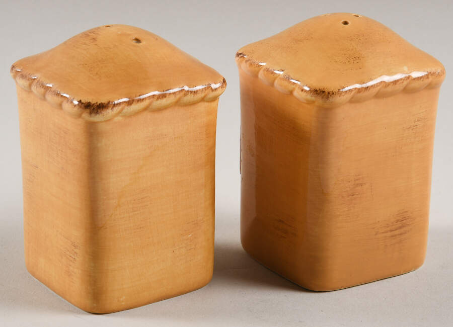 Tuscan Countryside Yellow Salt & Pepper Set by Artimino-1