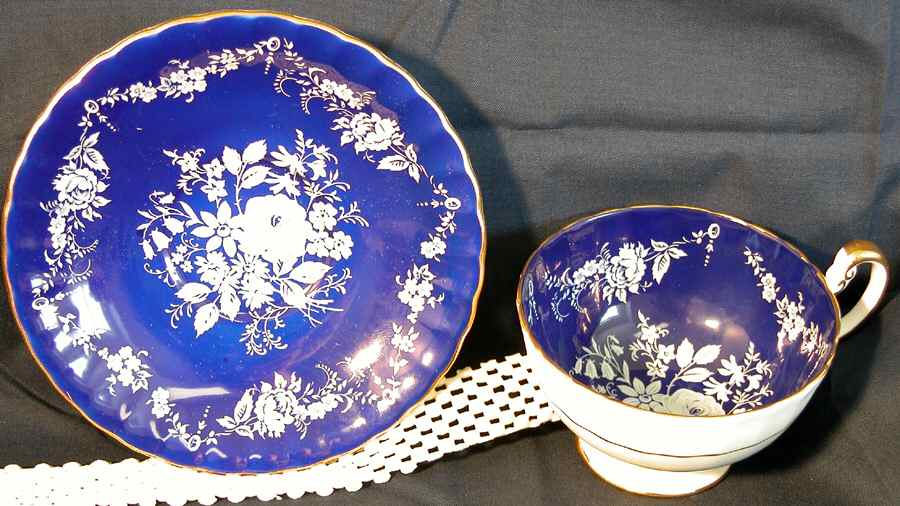 AYN177 Footed Cup & Saucer Set by John  Aynsley & Sons-1