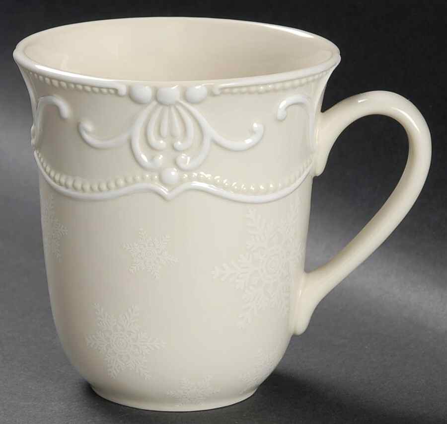 Aristocrat Accent Mug by Ambiance-1