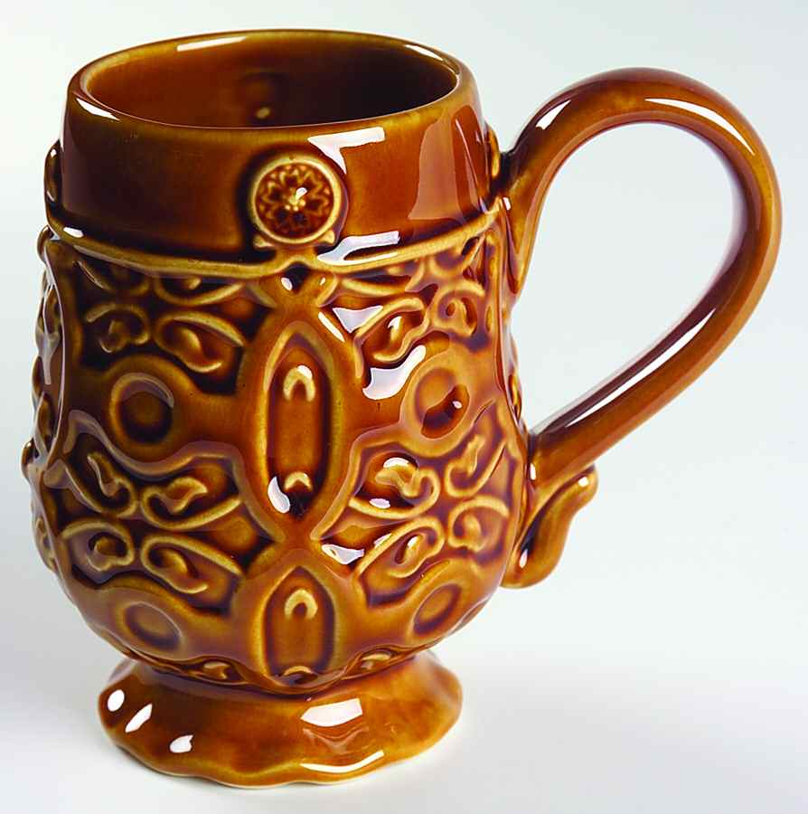 Medallion Amber Mug by American Atelier-1
