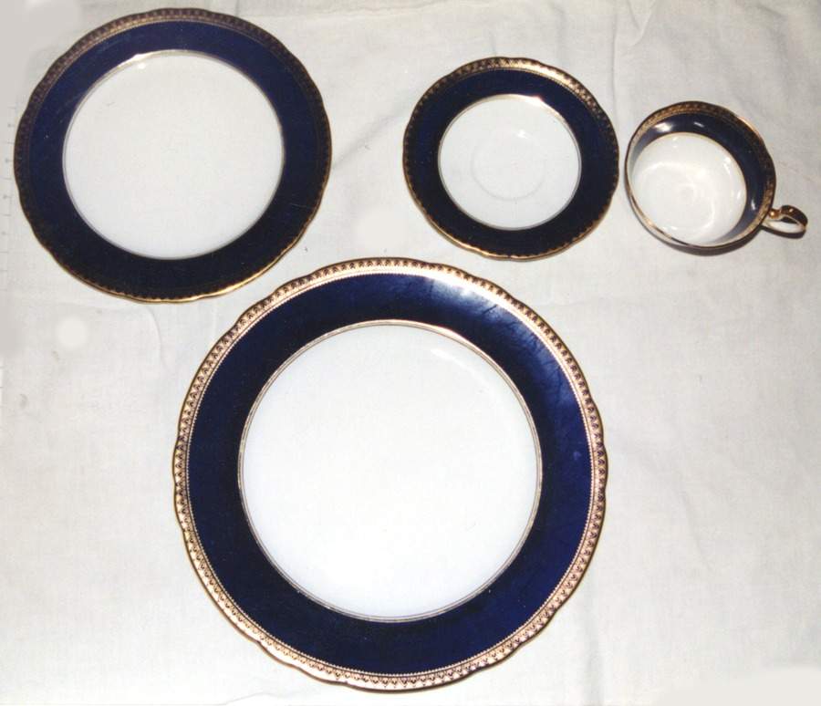 B3696 Dinner Plate by John  Aynsley & Sons-1