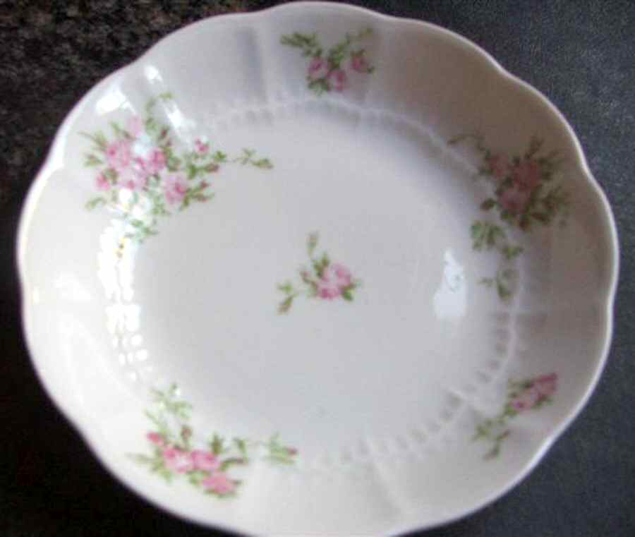 AHR776 Salad Plate by Charles Ahrenfeldt-1