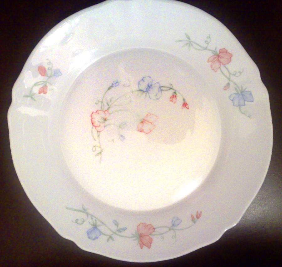 Pois de Senteur Dinner Plate by Arcopal-1