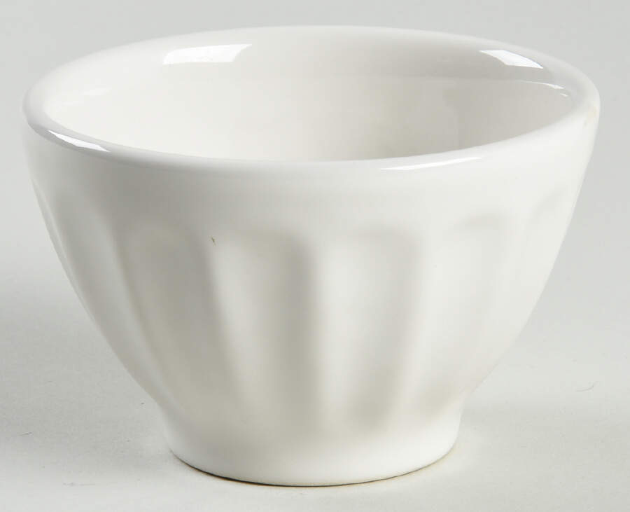Latte Fruit/Dessert (Sauce) Bowl by Anthropologie-1