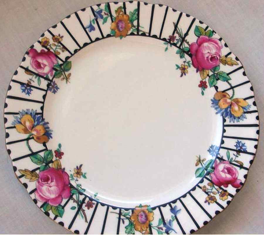 AYN190 Dinner Plate by John  Aynsley & Sons-1